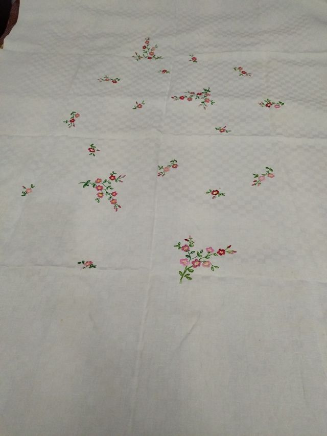 Mantel de hilo antiguo