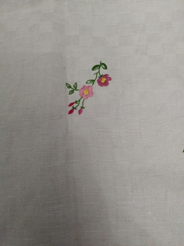 Mantel de hilo antiguo