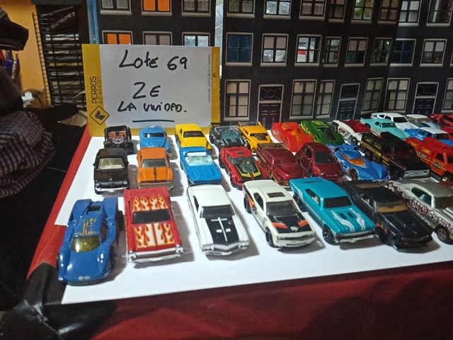 Hot Wheels lotto numero 69