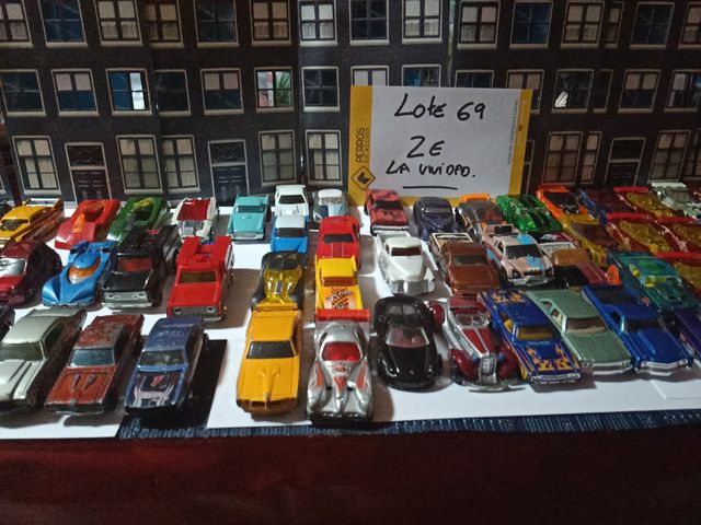 Hot Wheels lotto numero 69