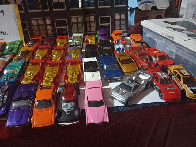 Hot Wheels lotto numero 69