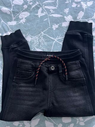 Pantalon vaquero niño negro