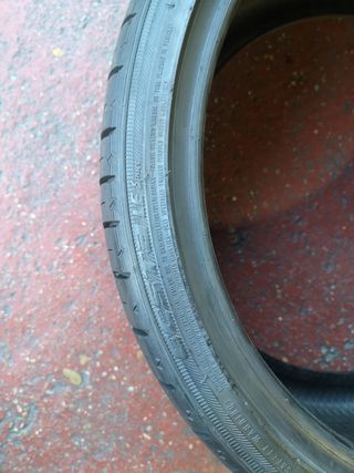 1 neumático 265/30R19 KUMHO