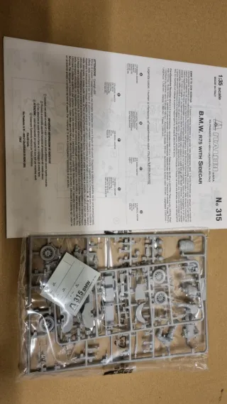 Kit Commando Car Scala 1:35 BMW R75 Sidecar