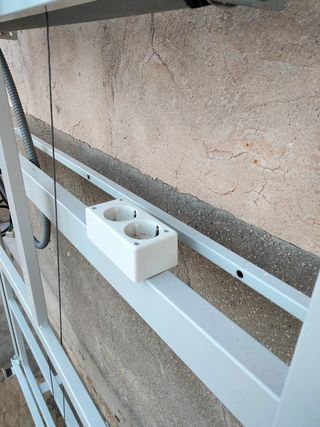 Soporte para pantallas motorizado