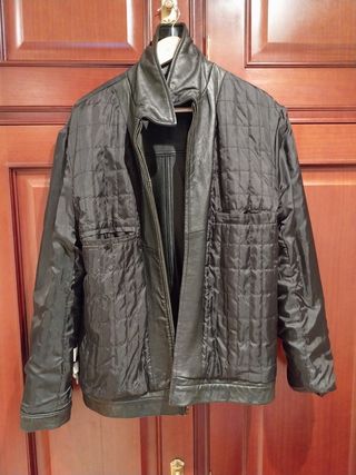 Chaqueta de piel negra talla L - Zara