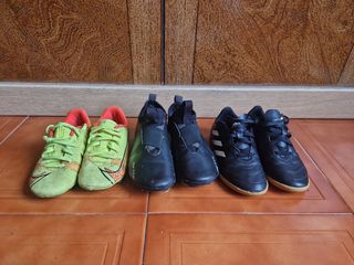 Botas para niño de fútbol y fútbol sala