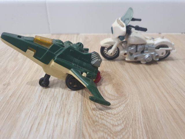Avión, motos y robot de juguete vintage