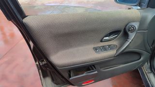 RENAULT LAGUNA 2.2 HDI 2001