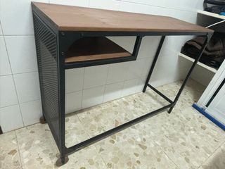 Scrivania/tavolo per manicure