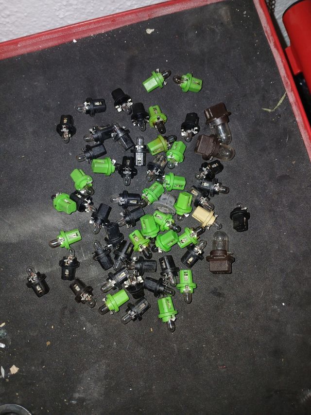 Bombillas y porta bombillas gsi