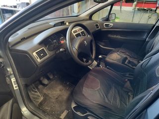 25001 DESPIECE PEUGEOT 307 BREAK SW (S2)