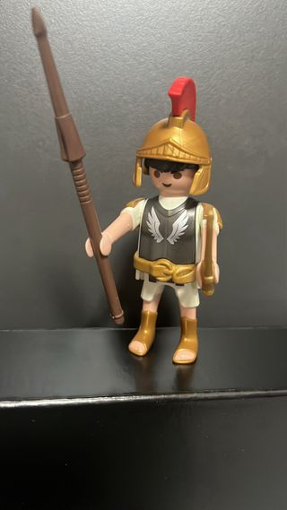 Playmobil romano con espada dorada