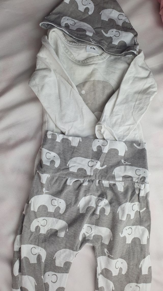 Pijama bebe con gorro 0 a 6 meses