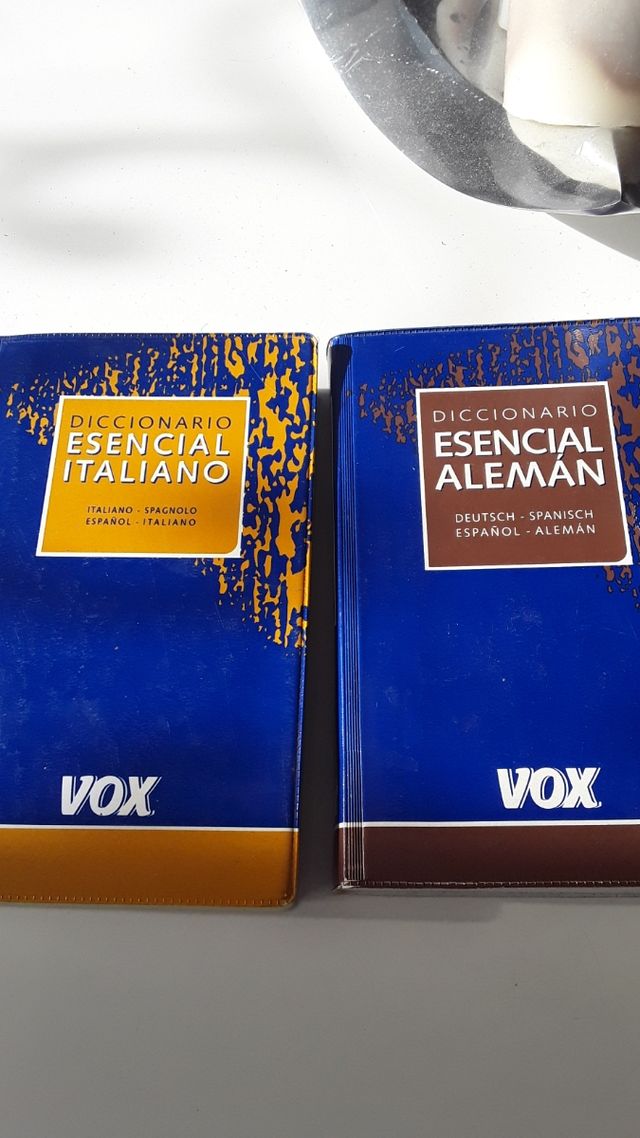Diccionario Esencial Italiano - Ita/Spa Spa/Ita (Spanish Edition)