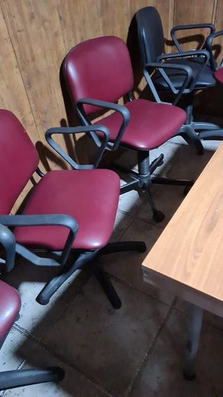Sedie girevoli con e senza ruote 
