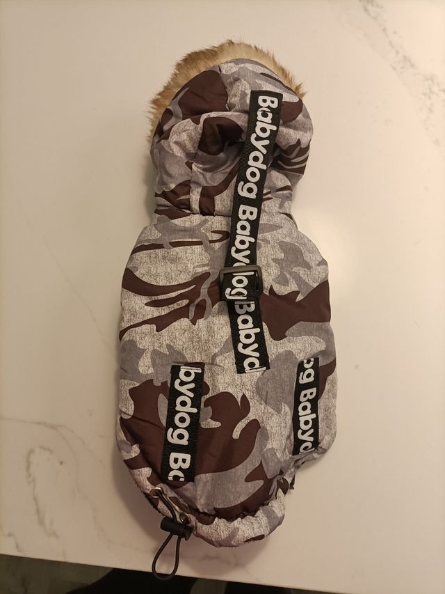 Abrigo perrito.MARCA BABYDOG
