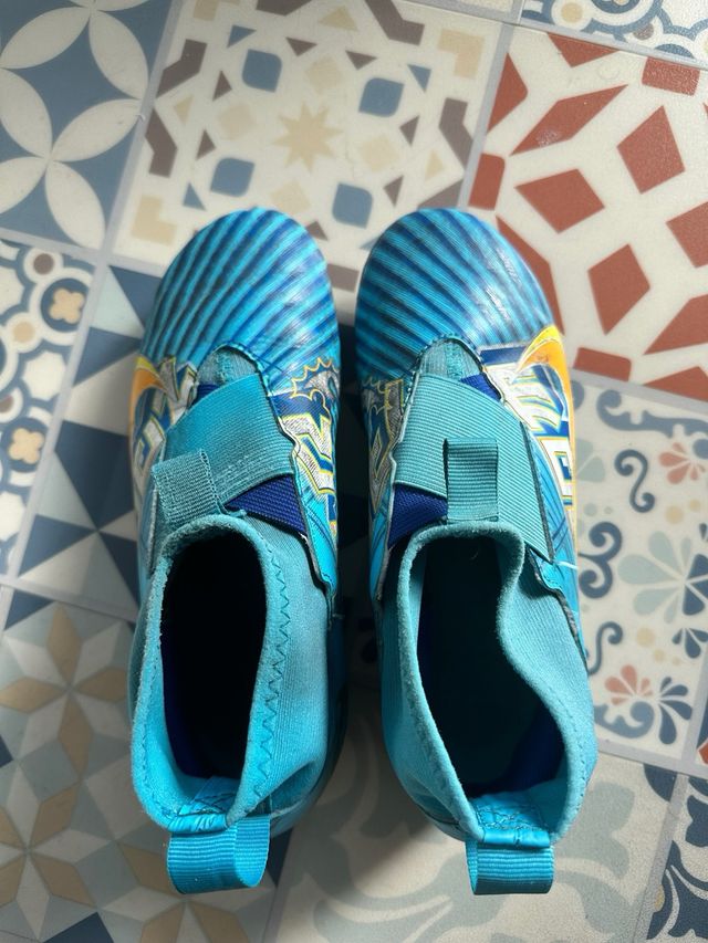 Botas de fútbol AG. Talla 36.5 Nike / Mbappé