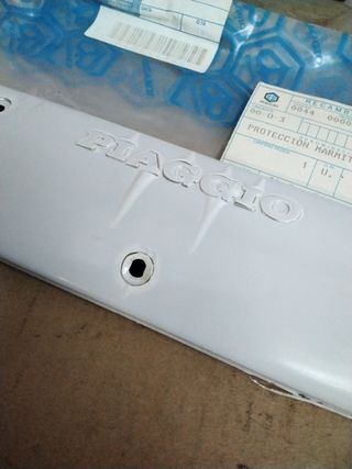 430483 - Protector escape Piaggio Zip