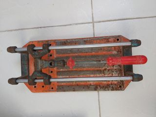 Cortador de azulejos Rubí