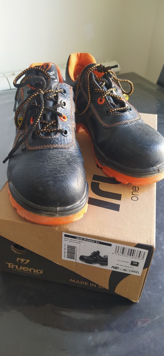 ZAPATOS DE SEGURIDAD T. 39 , DE PIEL