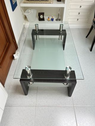 Mesa baja de cristal