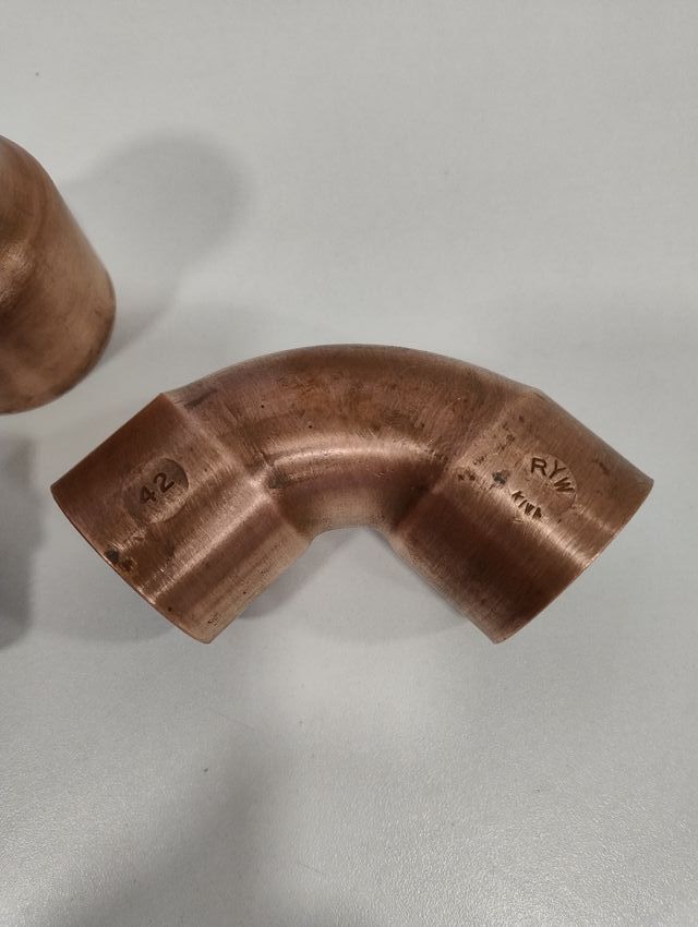 ACCESORIO DE COBRE DE 42 MM.