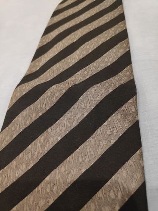 CORBATA CON RAYAS PARA HOMBRE