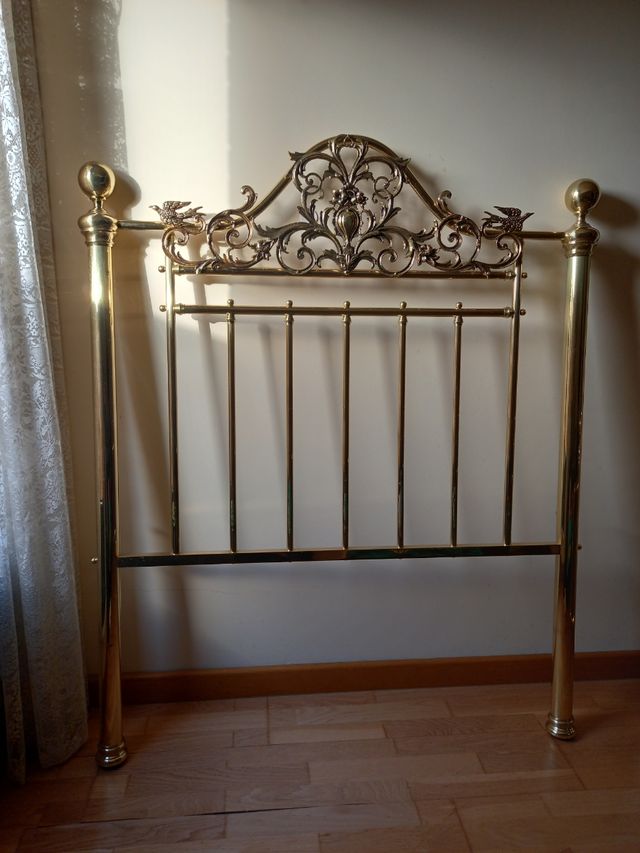 Conjunto cabecera y mesita vintage