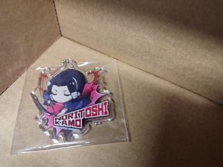 Pack Jujutsu Kaisen dos llaveros+figura