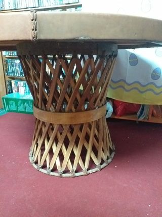 Mesa de cuero redonda 