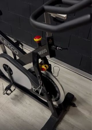 Bicicleta spinning Lexco M900