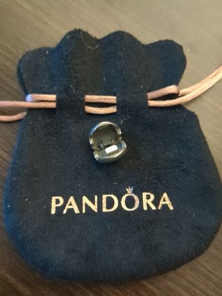 Separador clip corazón Pandora 