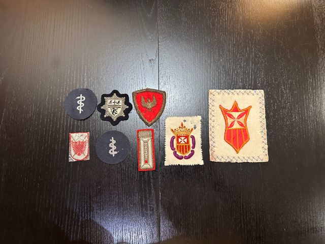 Toppe ricamate antiche