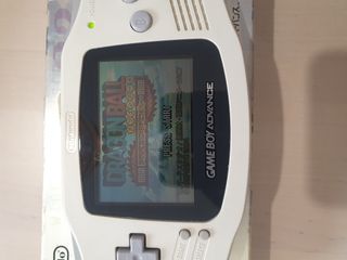 Gameboy Advance con caja y manual