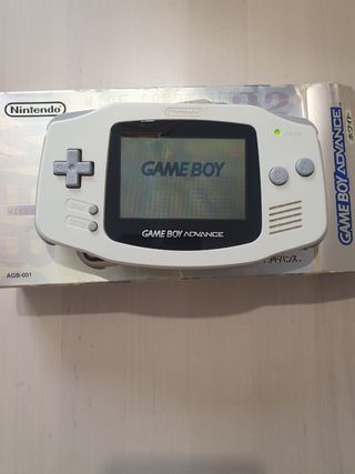 Gameboy Advance con caja y manual