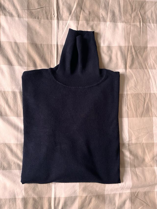 Maglione collo alto blu Dan John