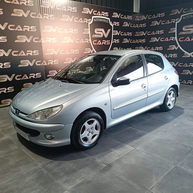 Peugeot 206 1.4 Hdi 70Cv. Con sólo 89.000 kms.