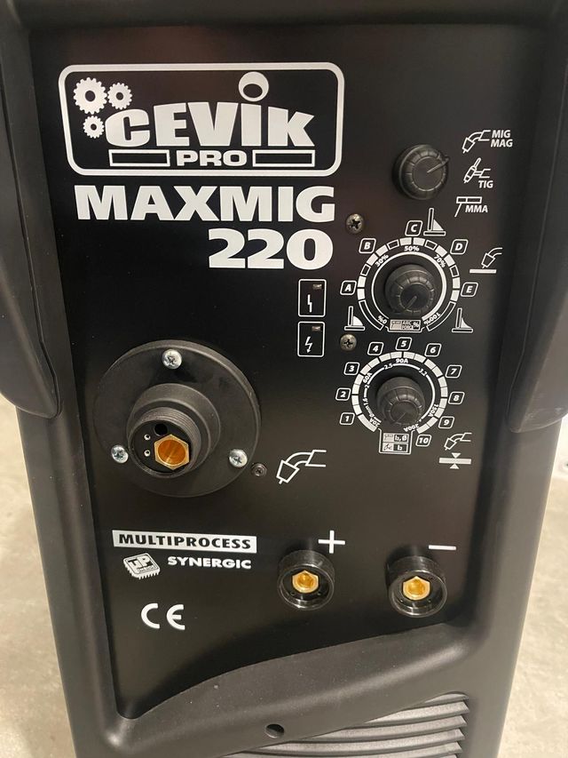 Máquina soldar CEVIK PRO CE-MAXMIG 220.