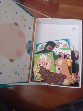 Magnetic book 