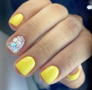 MANICURISTA A DOMICILIO.