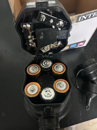 Inflador a pilas intex