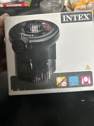 Inflador a pilas intex