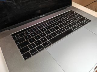 MacBook Pro 2017 (15") i7 a 2,9 GHz y 16 GB de RAM