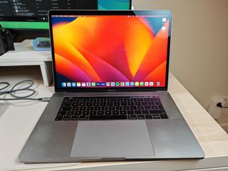 MacBook Pro 2017 (15") i7 a 2,9 GHz y 16 GB de RAM