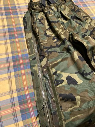 Traje interperie