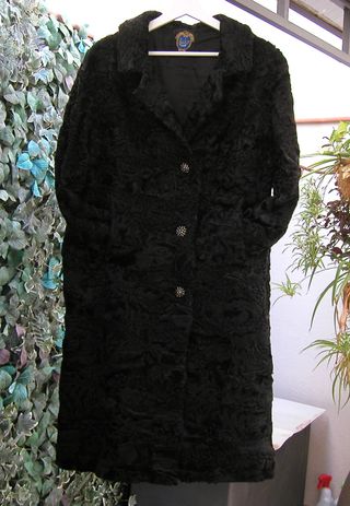 Abrigo vintage astracán estilo Audrey Hepburn