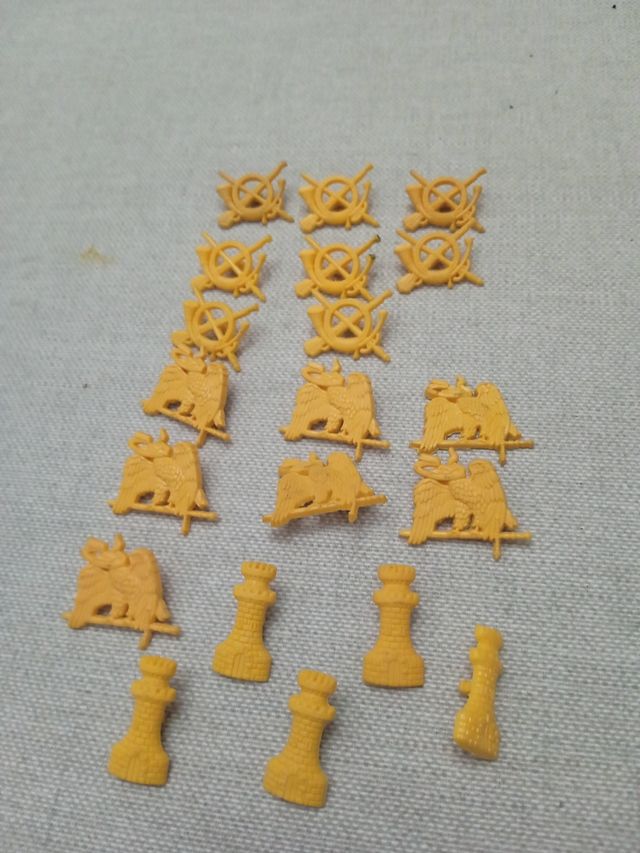 Lote insignias boinas y pins