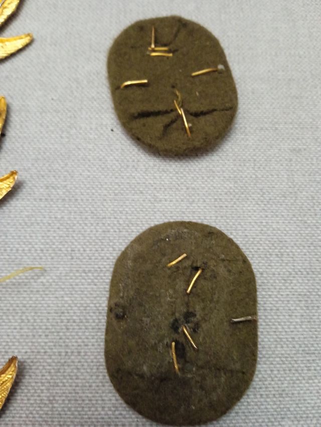 Lote insignias boinas y pins