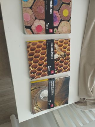 colección de libros escolares etapa secundaria